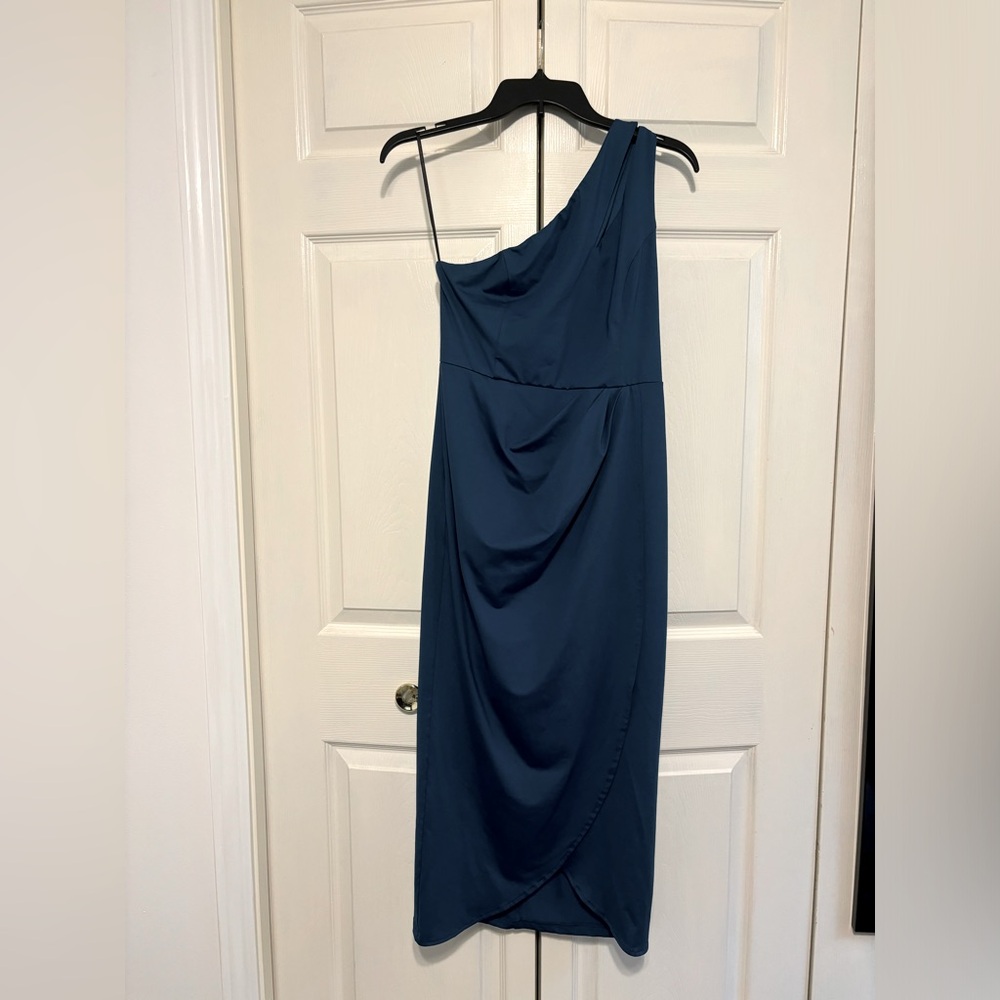 Blue one shoulder Zalaus dress.